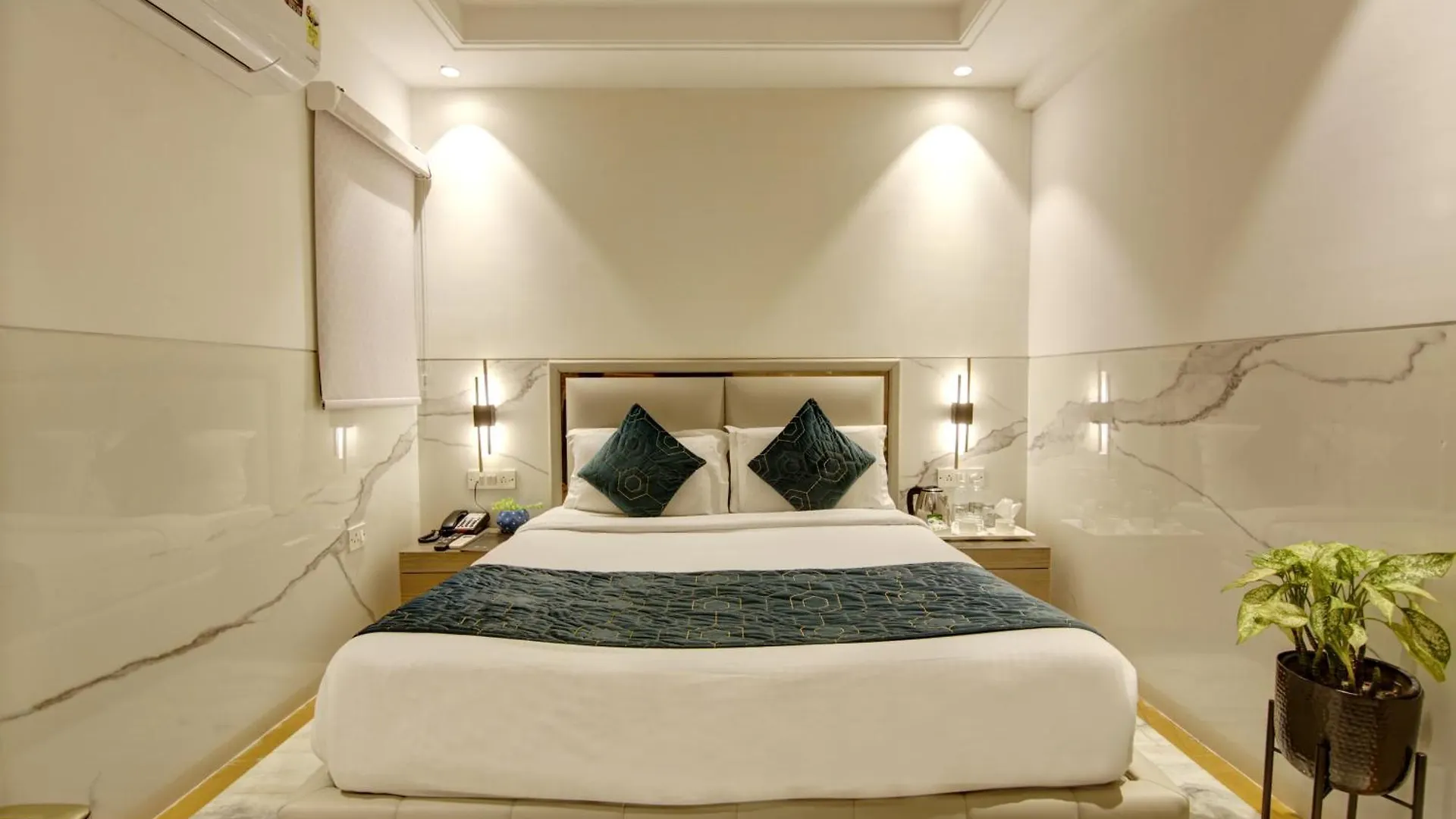 ***  Hotel International Inn - Near Delhi Airport New Delhi India