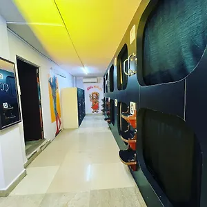Hostal Madsquad Dorms & Varanasi